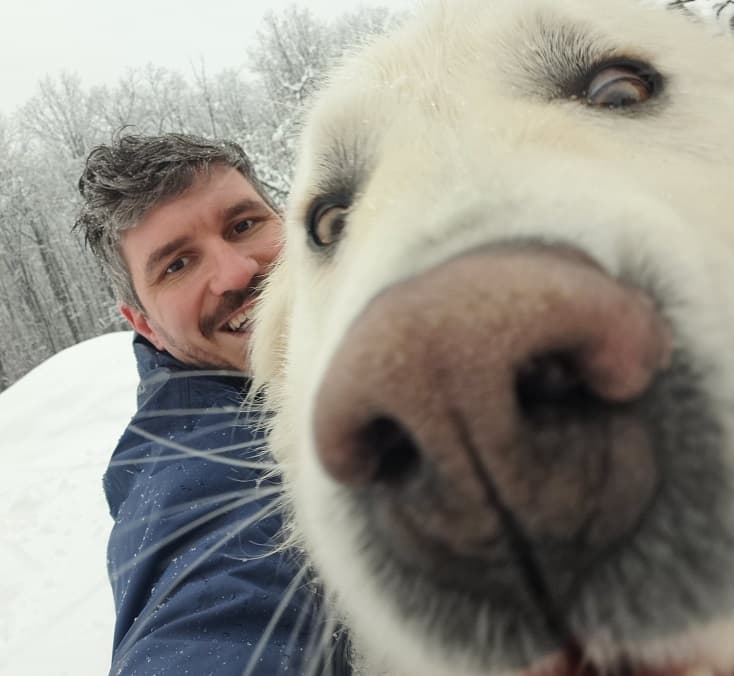 Tomislav Sertic with dog